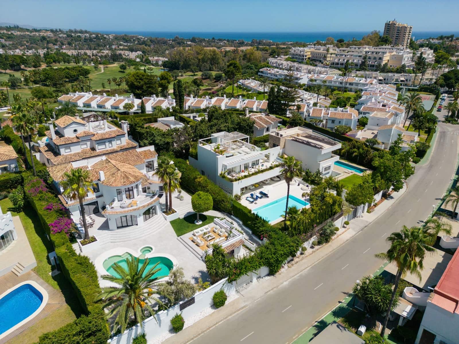 5 slaapkamer Villa te koop in Marbella met zwembad garage - € 3.895.000 (Ref: 10002275)