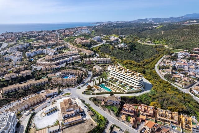 Apartamento de 3 habitaciones en Fuengirola en venta con piscina garaje - 578.000 € (Ref: 10002278)