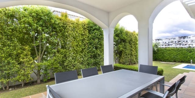 4 chambre Villa/Maison à vendre à Marbella avec piscine garage - 815 000 € (Ref: 10002279)