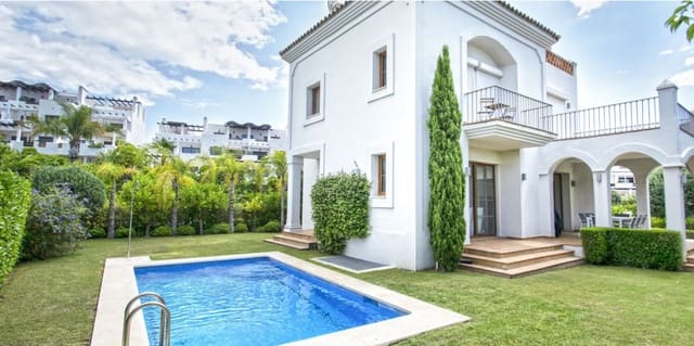 4 sypialnia Willa na sprzedaż w Estepona z basenem garażem - 815 000 € (Ref: 10002280)
