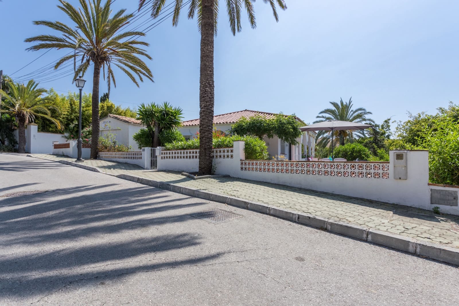 5 bedroom Villa for sale in Marbella with pool garage - € 3,300,000 (Ref: 10002291)