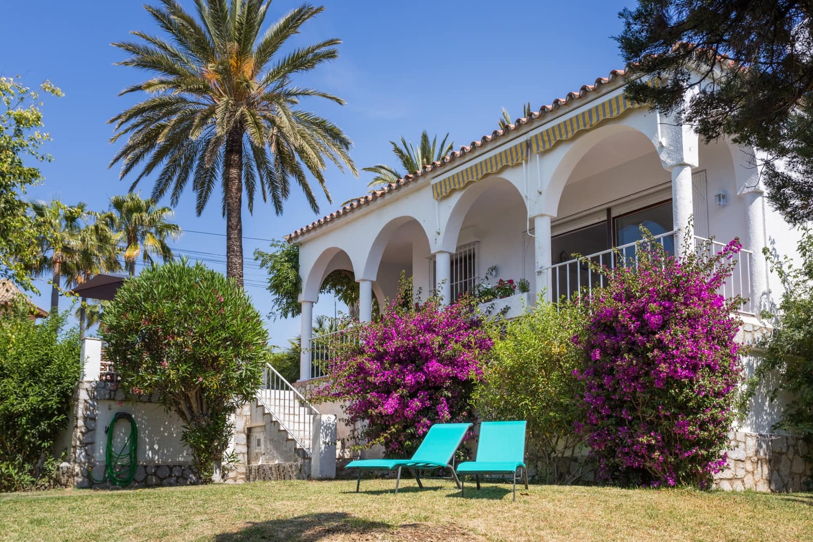 5 bedroom Villa for sale in Marbella with pool garage - € 3,300,000 (Ref: 10002291)