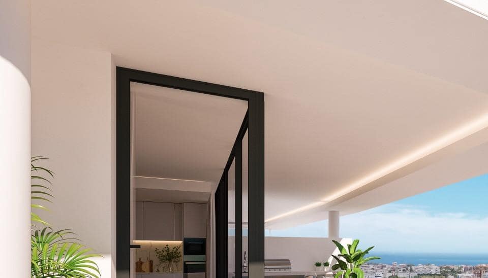 Apartamento de 3 habitaciones en Marbella en venta con piscina garaje - 620.900 € (Ref: 10002300)