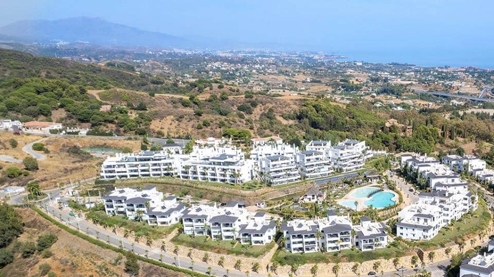 Apartamento de 3 habitaciones en Marbella en venta con piscina garaje - 620.900 € (Ref: 10002300)