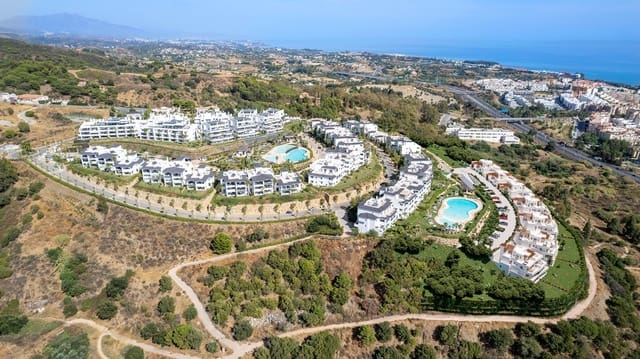 Apartamento de 3 habitaciones en Marbella en venta con piscina garaje - 620.900 € (Ref: 10002300)