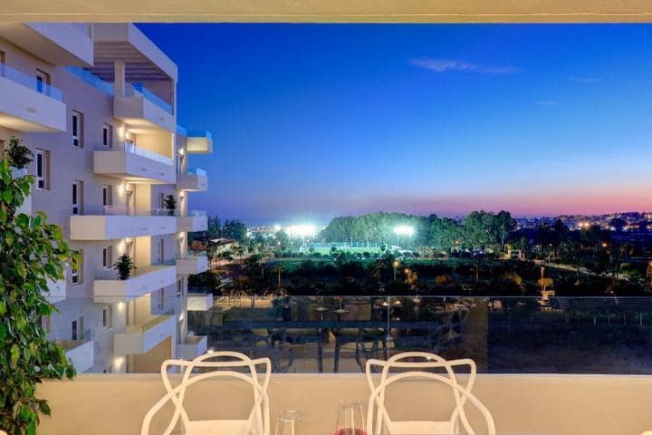 3 bedroom Apartment for sale in Marbella with pool garage - € 320,000 (Ref: 10002305)