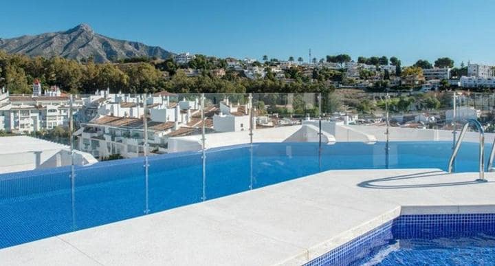 3 bedroom Apartment for sale in Marbella with pool garage - € 320,000 (Ref: 10002305)