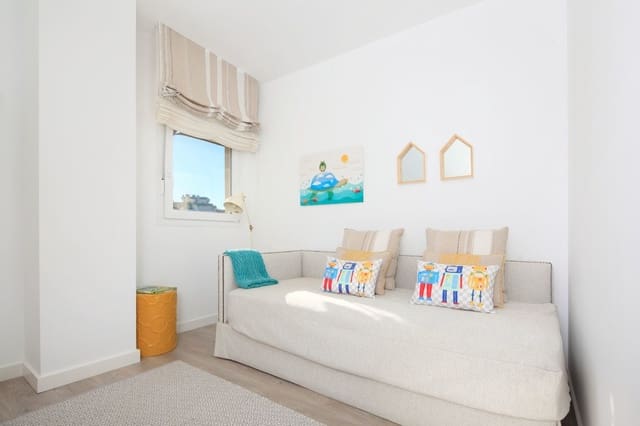 3 bedroom Apartment for sale in Marbella with pool garage - € 320,000 (Ref: 10002305)