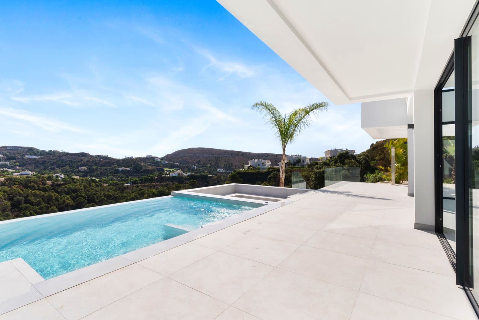 5 chambre Villa/Maison à vendre à Marbella avec piscine garage - 2 450 000 € (Ref: 10002306)