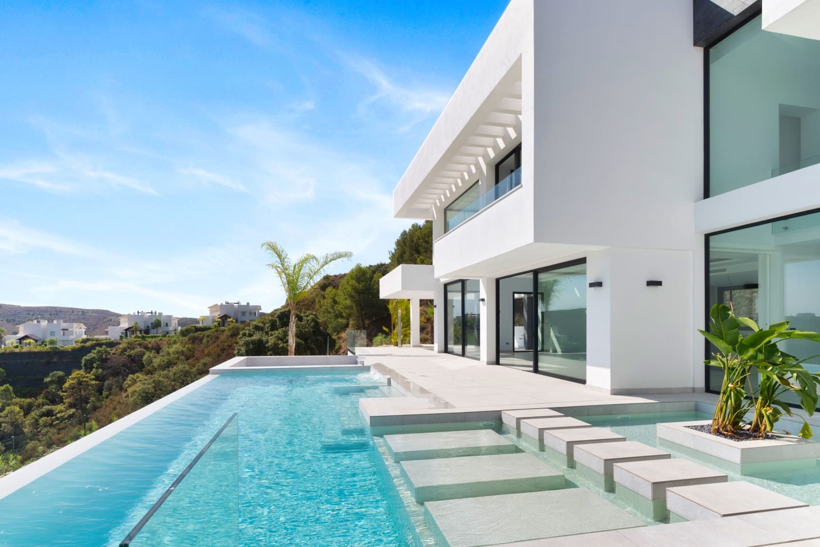 5 chambre Villa/Maison à vendre à Marbella avec piscine garage - 2 450 000 € (Ref: 10002306)