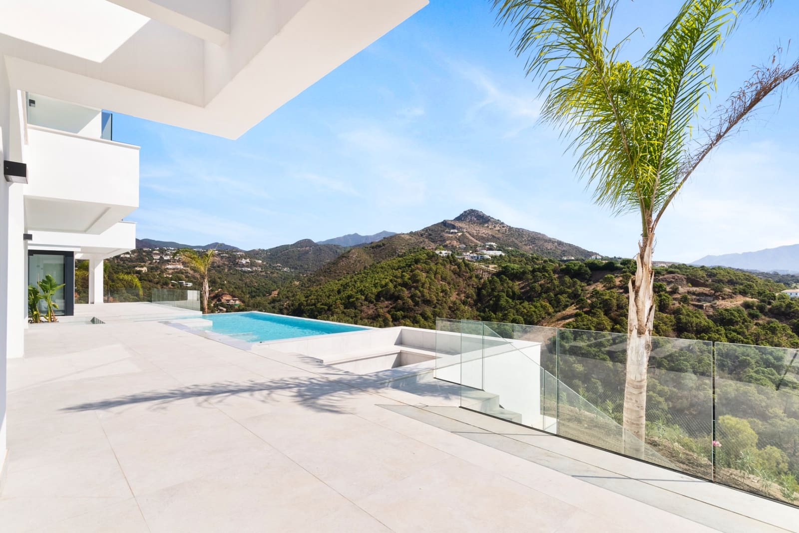 5 chambre Villa/Maison à vendre à Marbella avec piscine garage - 2 450 000 € (Ref: 10002306)