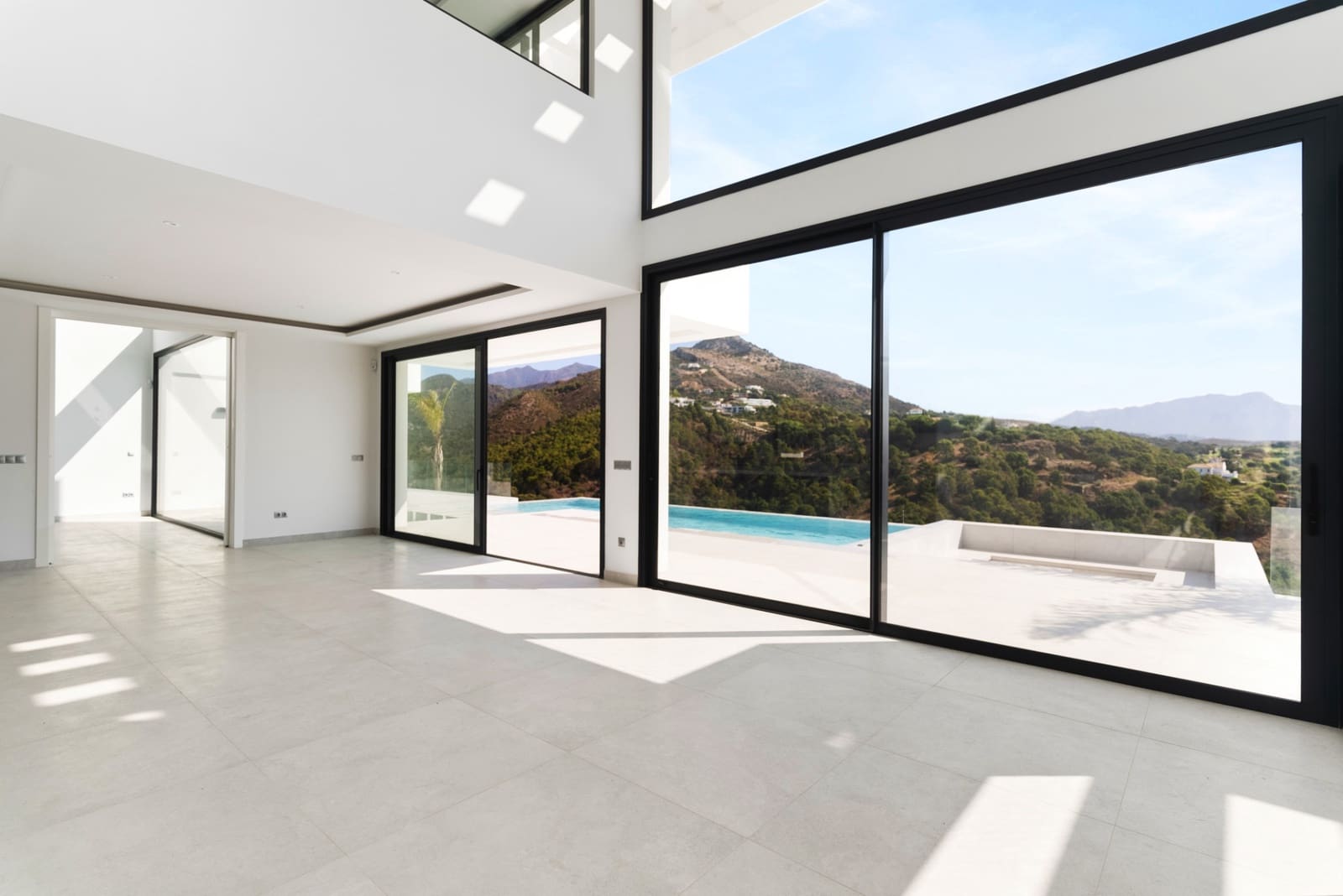 5 chambre Villa/Maison à vendre à Marbella avec piscine garage - 2 450 000 € (Ref: 10002306)
