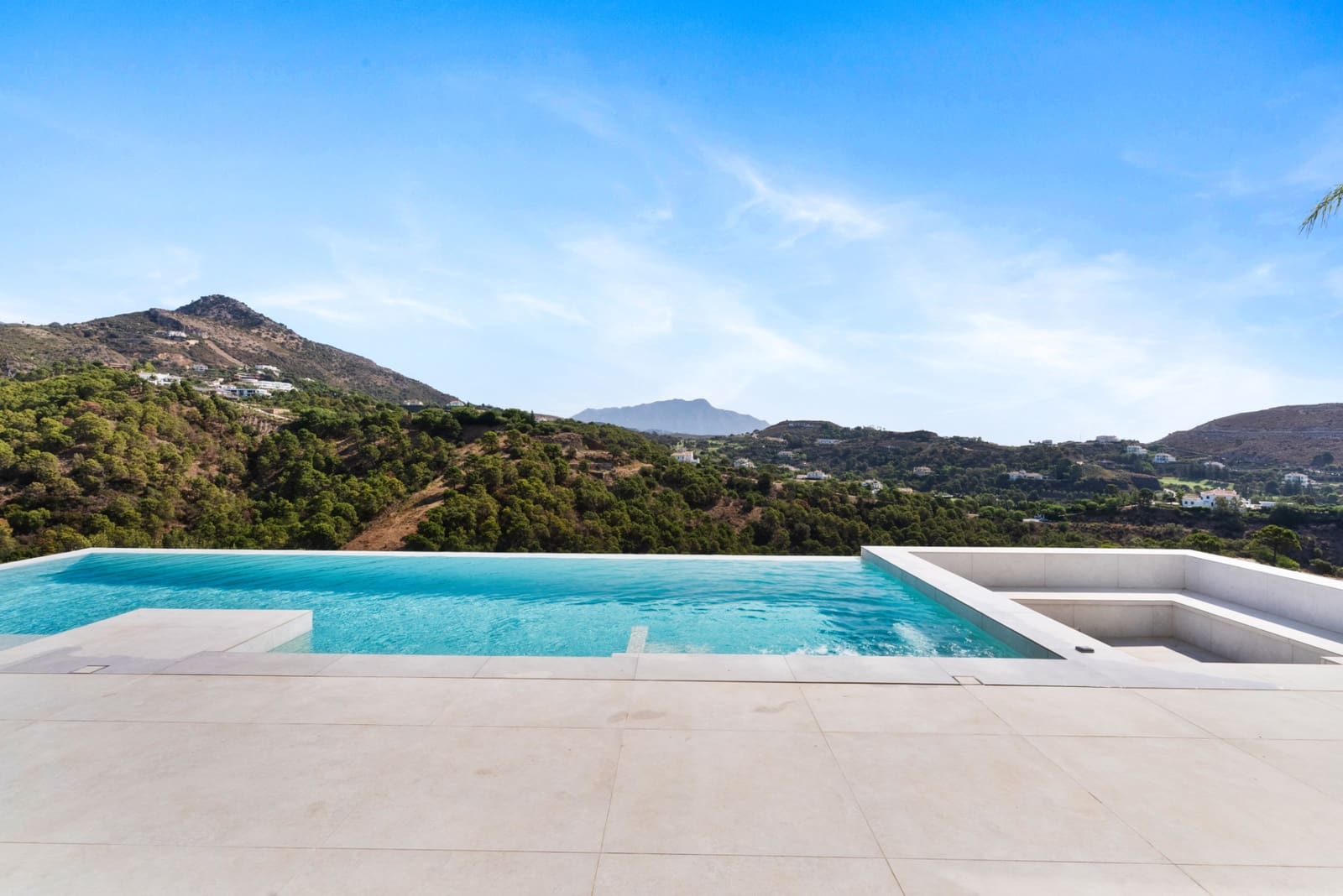 5 chambre Villa/Maison à vendre à Marbella avec piscine garage - 2 450 000 € (Ref: 10002306)