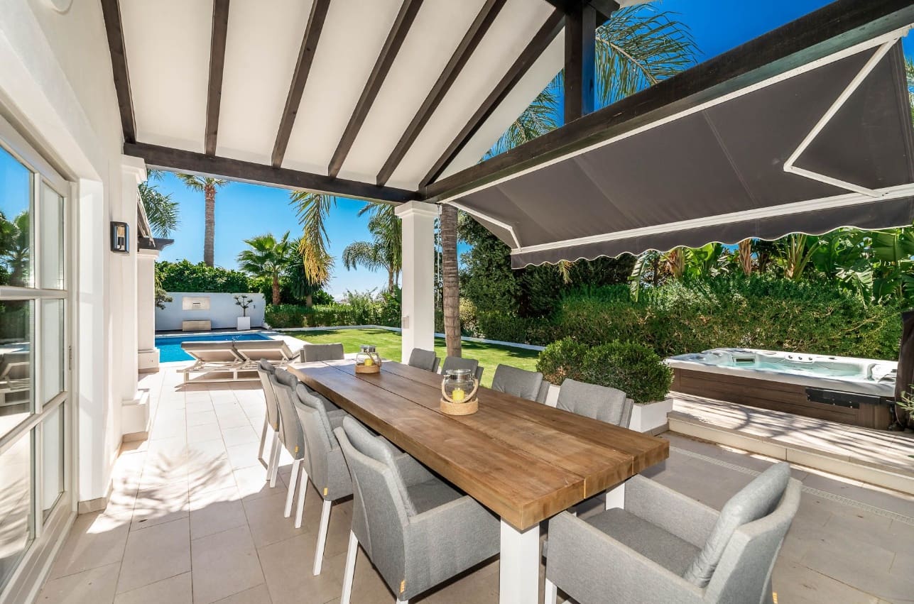 Chalet de 6 habitaciones en Marbella en venta con piscina garaje - 3.700.000 € (Ref: 10002341)