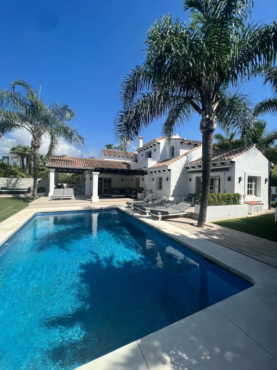 Chalet de 6 habitaciones en Marbella en venta con piscina garaje - 3.700.000 € (Ref: 10002341)