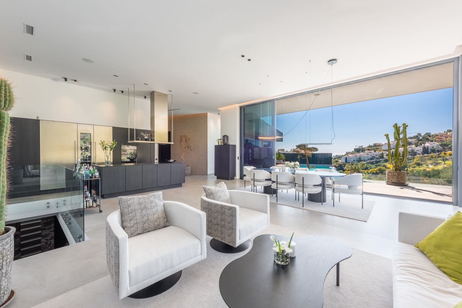 4 slaapkamer Villa te koop in Marbella met zwembad garage - € 2.985.000 (Ref: 10002343)