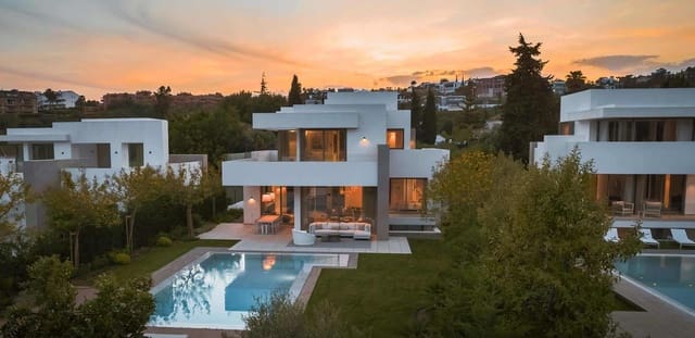 5 slaapkamer Villa te koop in Marbella met zwembad garage - € 2.295.000 (Ref: 10002347)