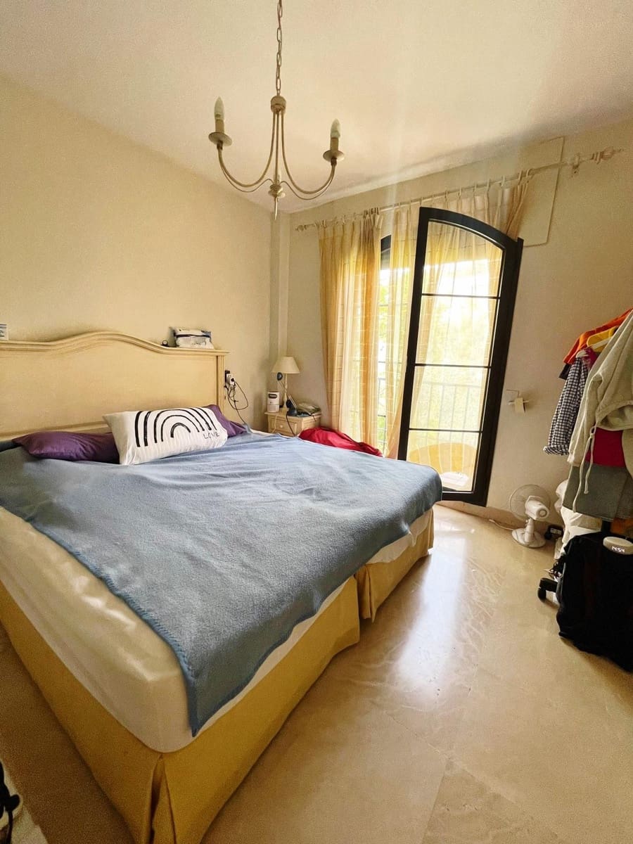 3 sypialnia Apartament na sprzedaż w Marbella z basenem garażem - 500 000 € (Ref: 10002350)