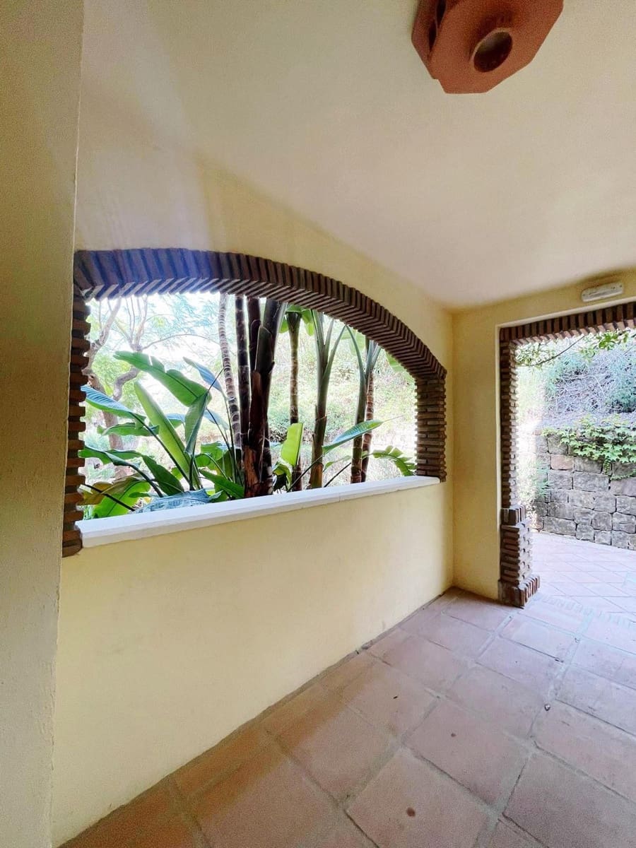 3 sypialnia Apartament na sprzedaż w Marbella z basenem garażem - 500 000 € (Ref: 10002350)