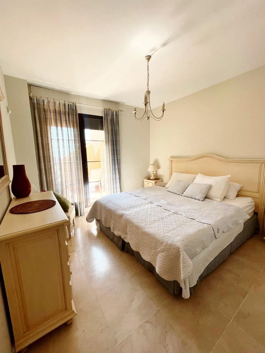 3 sypialnia Apartament na sprzedaż w Marbella z basenem garażem - 500 000 € (Ref: 10002350)