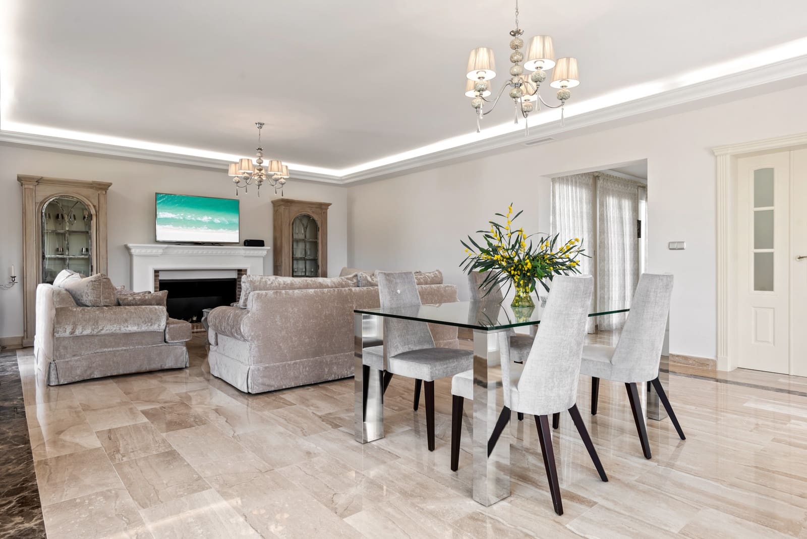 4 sovrum Villa till salu i Marbella med pool garage - 1 950 000 € (Ref: 10002351)