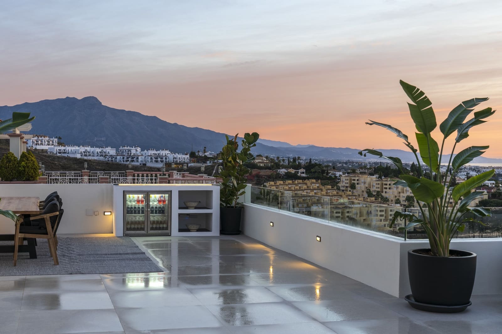 6 Zimmer Villa zu verkaufen in Marbella mit Pool Garage - 9.950.000 € (Ref: 10002352)