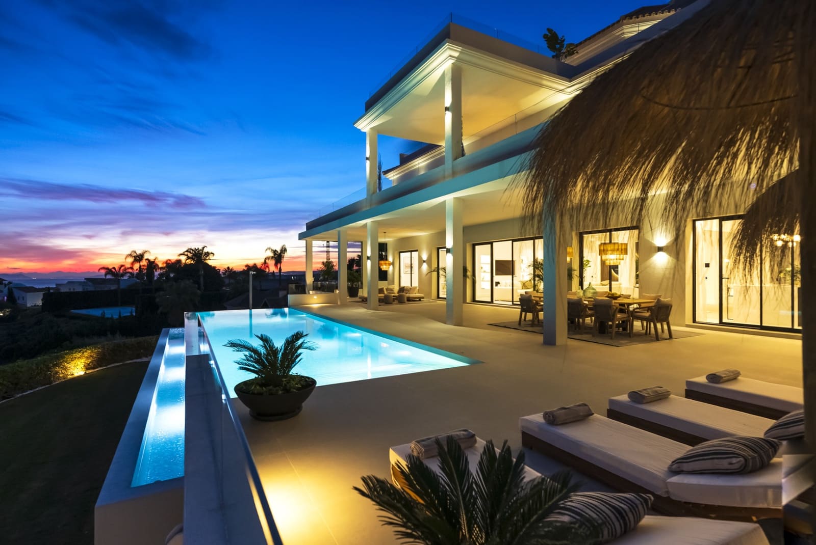 6 Zimmer Villa zu verkaufen in Marbella mit Pool Garage - 9.950.000 € (Ref: 10002352)
