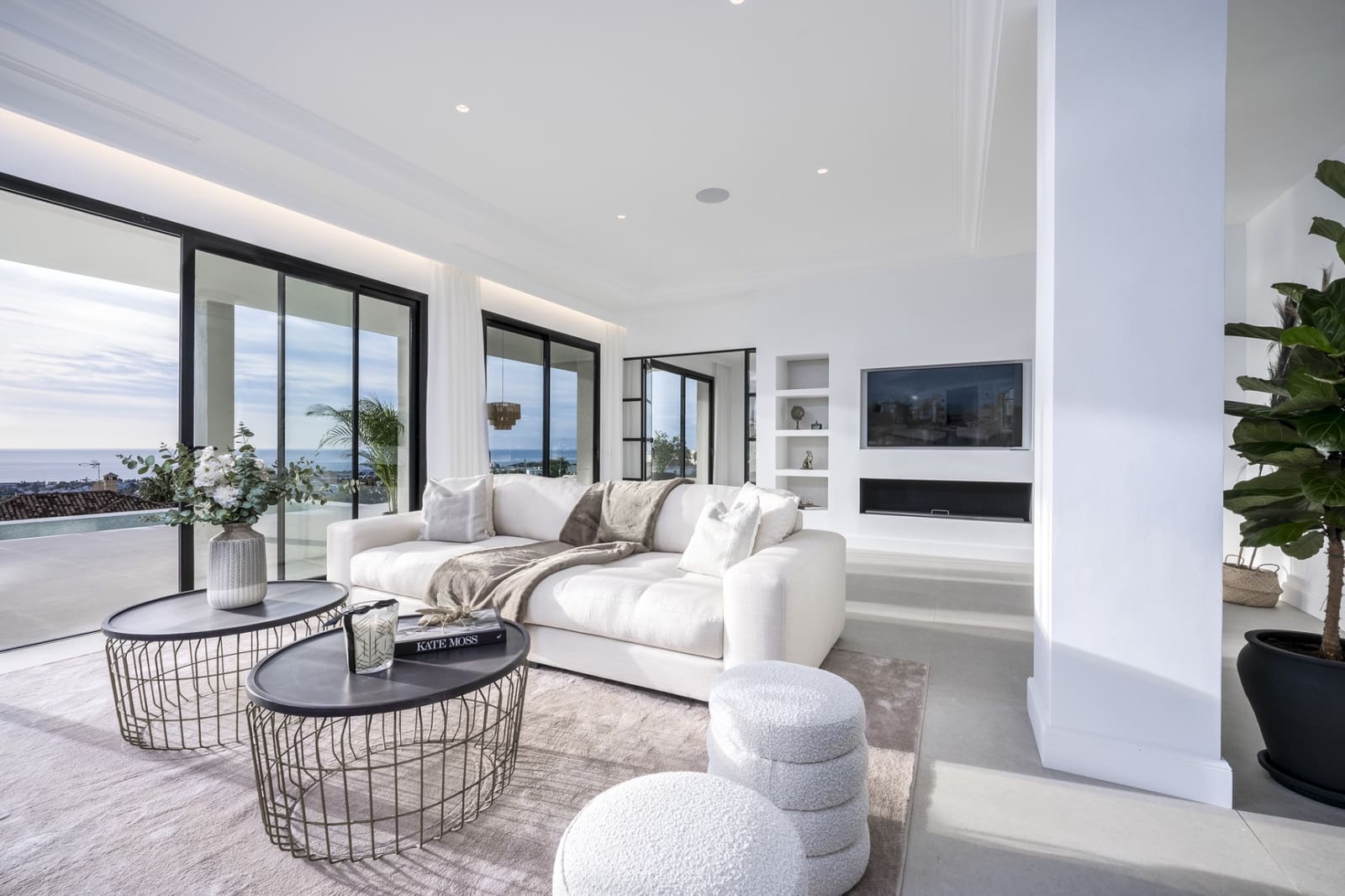 6 Zimmer Villa zu verkaufen in Marbella mit Pool Garage - 9.950.000 € (Ref: 10002352)