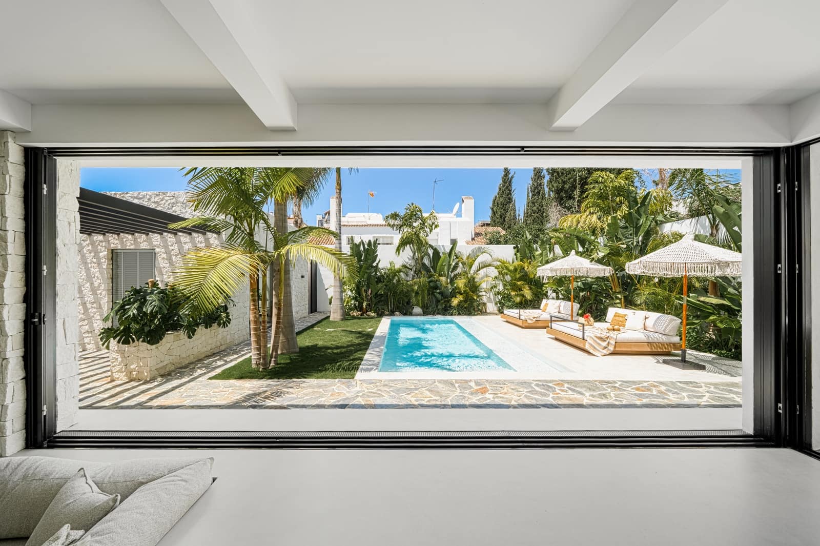4 sypialnia Willa na sprzedaż w Marbella z basenem garażem - 2 650 000 € (Ref: 10002355)