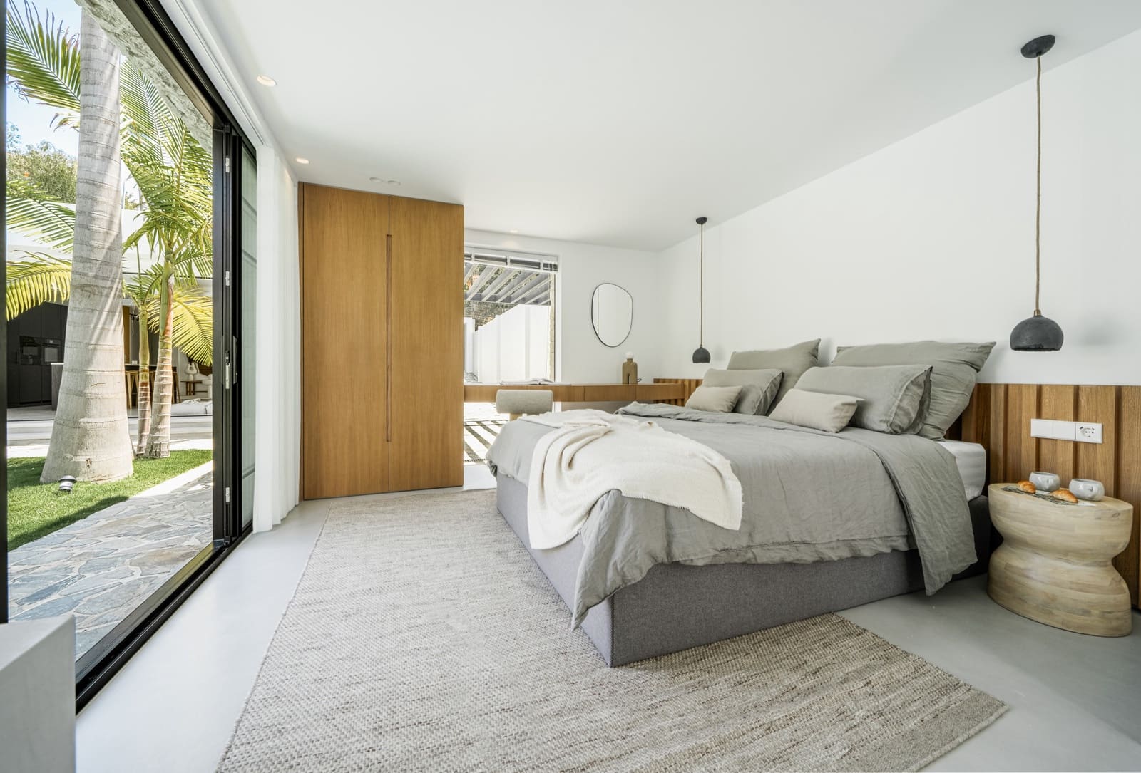 4 sypialnia Willa na sprzedaż w Marbella z basenem garażem - 2 650 000 € (Ref: 10002355)