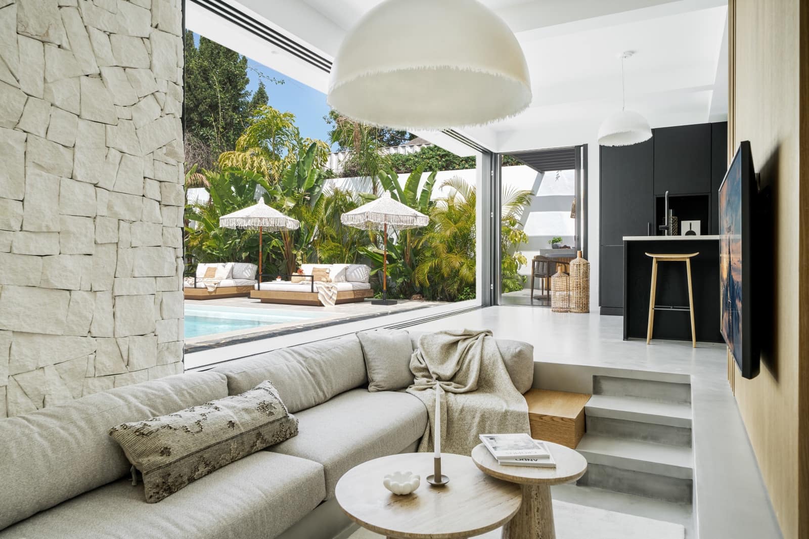 4 sypialnia Willa na sprzedaż w Marbella z basenem garażem - 2 650 000 € (Ref: 10002355)