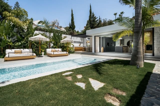 4 sypialnia Willa na sprzedaż w Marbella z basenem garażem - 2 650 000 € (Ref: 10002355)