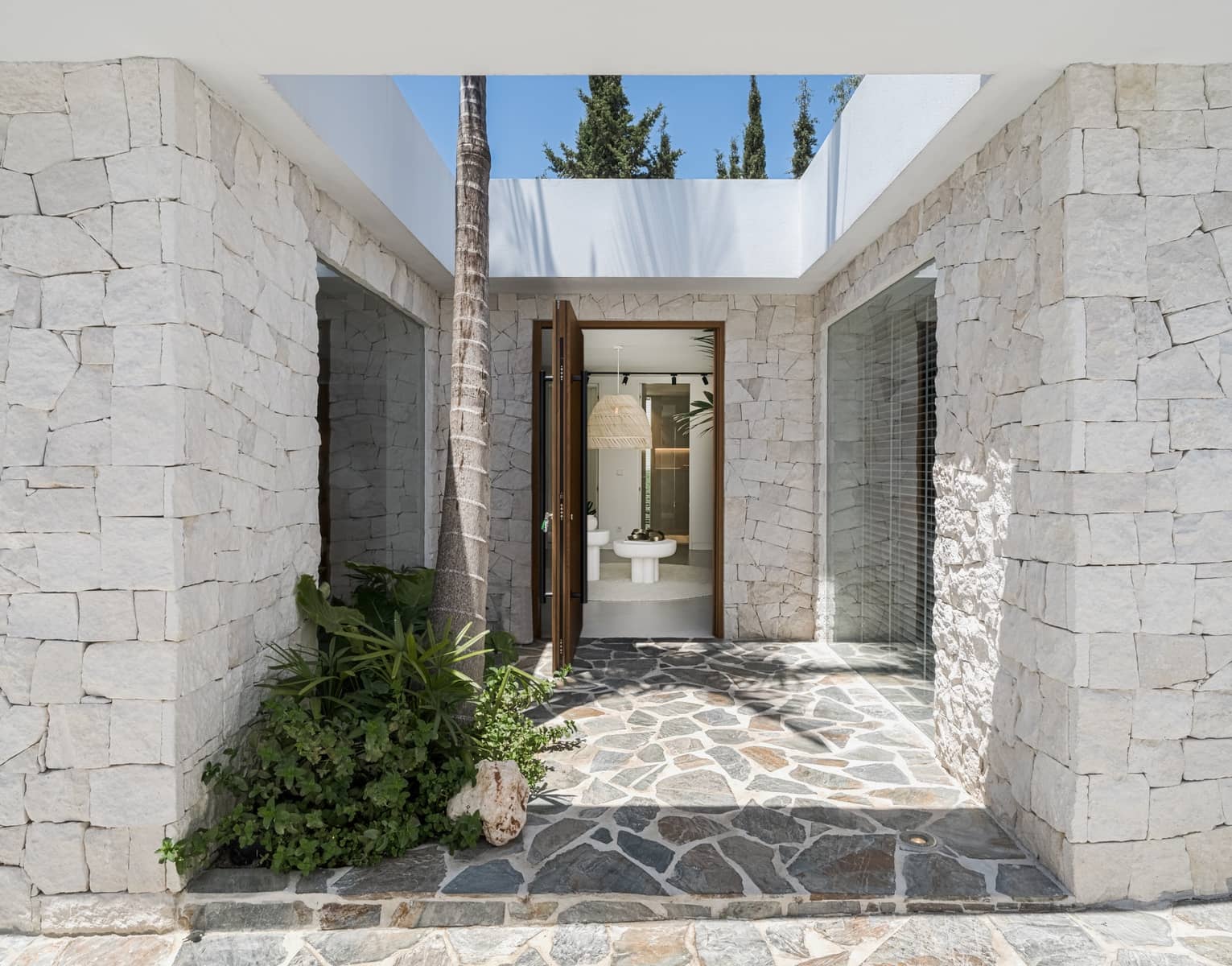 4 sypialnia Willa na sprzedaż w Marbella z basenem garażem - 2 650 000 € (Ref: 10002355)