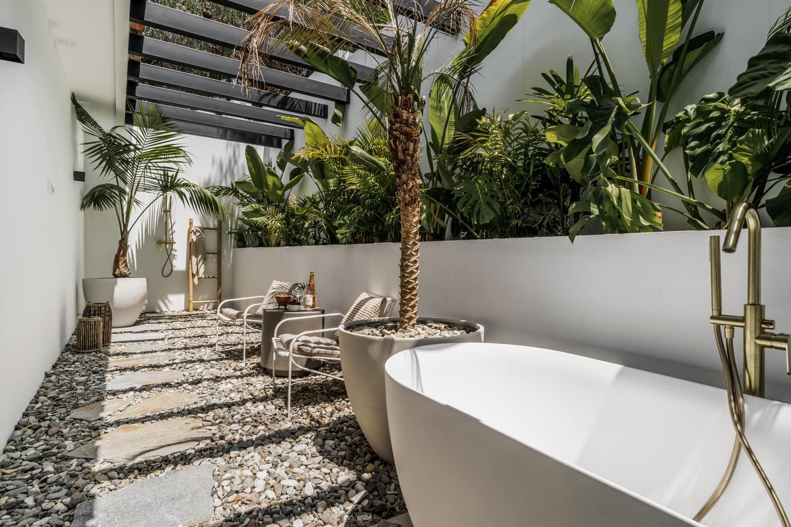 4 sypialnia Willa na sprzedaż w Marbella z basenem garażem - 2 650 000 € (Ref: 10002355)