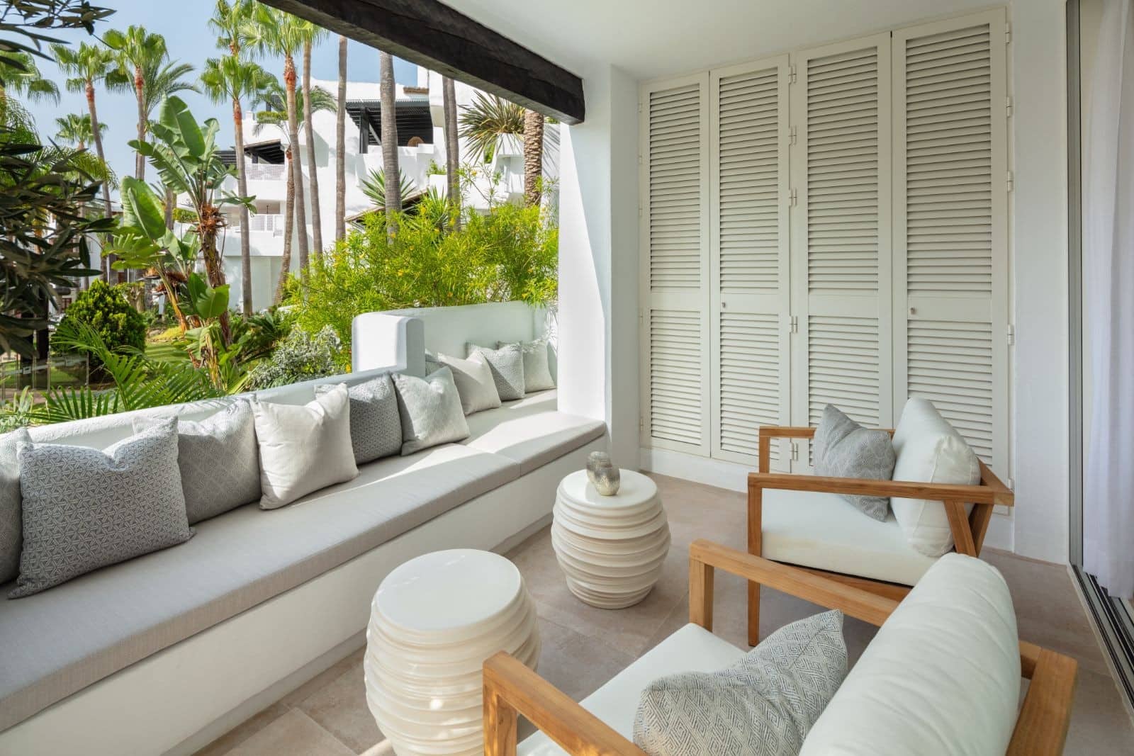 4 sypialnia Apartament na sprzedaż w Marbella z basenem garażem - 3 750 000 € (Ref: 10002358)