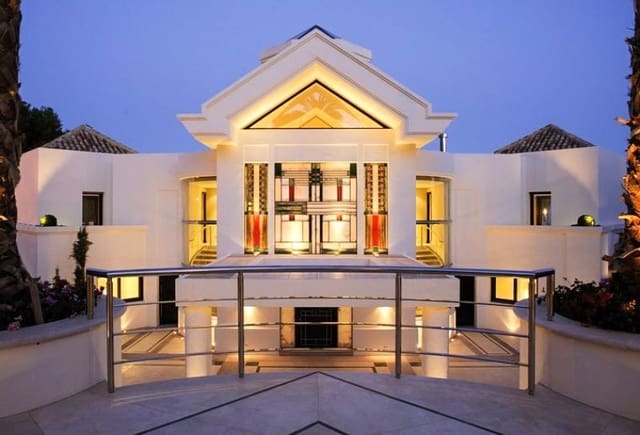 6 bedroom Villa for sale in Marbella with pool garage - € 6,595,000 (Ref: 10002359)