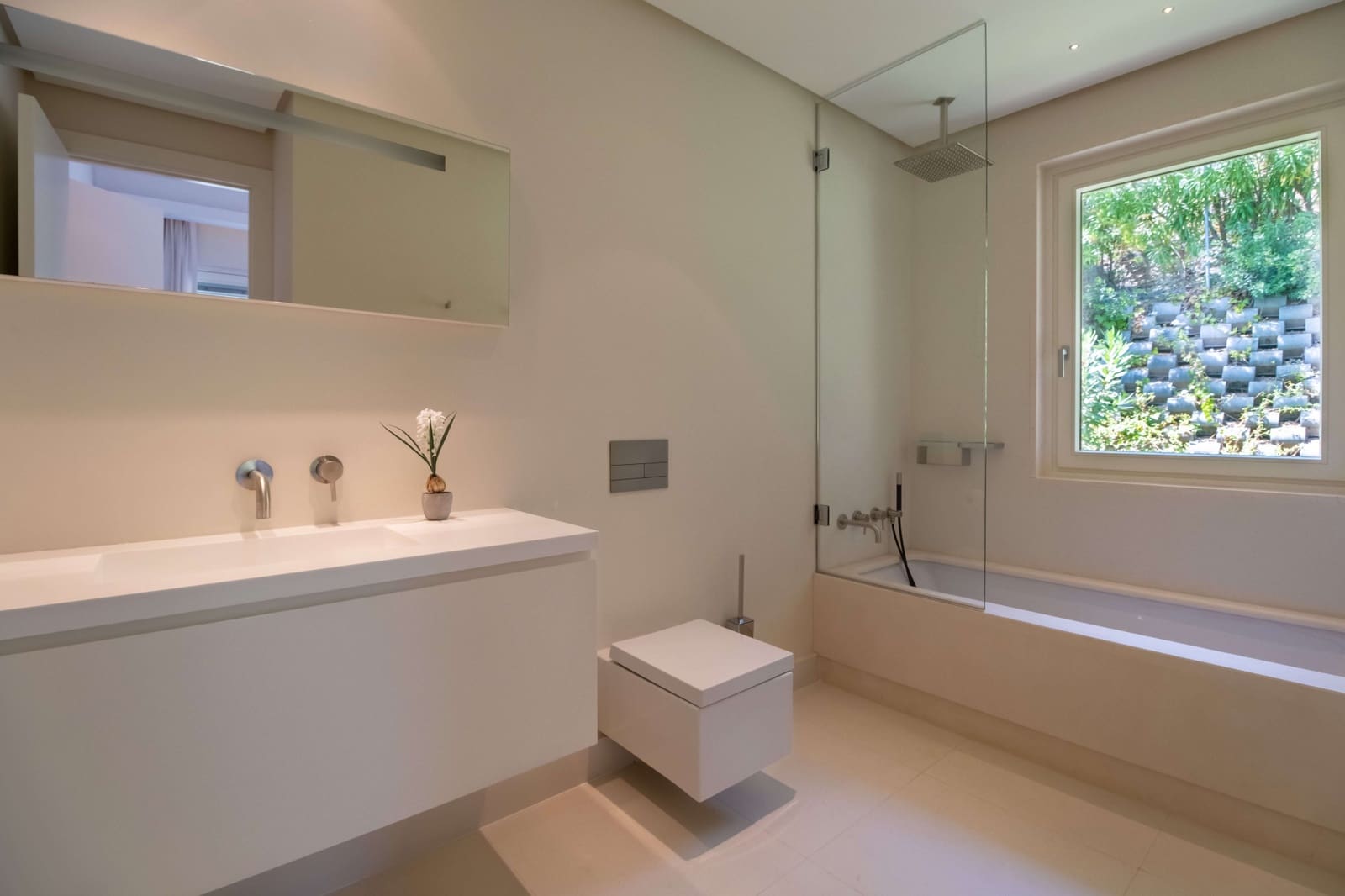 5 bedroom Villa for sale in Marbella with pool garage - € 9,400,000 (Ref: 10002360)