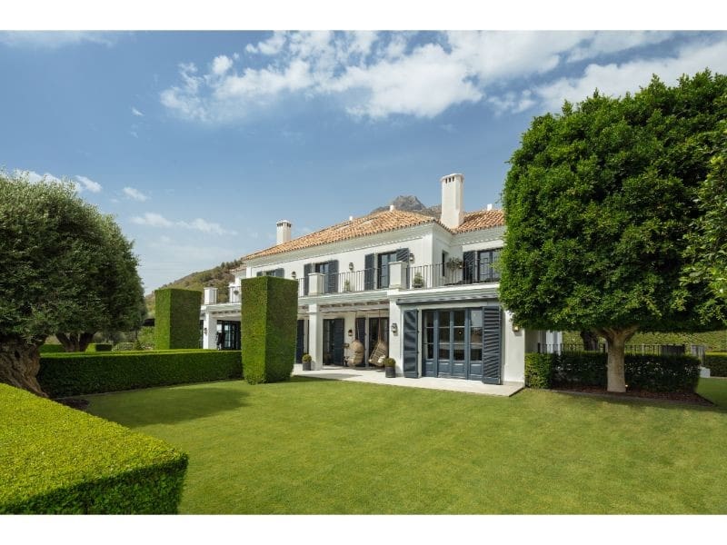 Chalet de 7 habitaciones en Marbella en venta con piscina garaje - 12.500.000 € (Ref: 10002362)