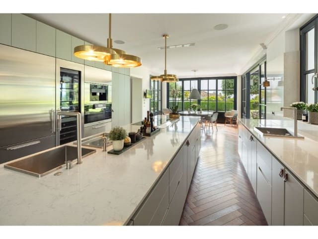 Chalet de 7 habitaciones en Marbella en venta con piscina garaje - 12.500.000 € (Ref: 10002362)