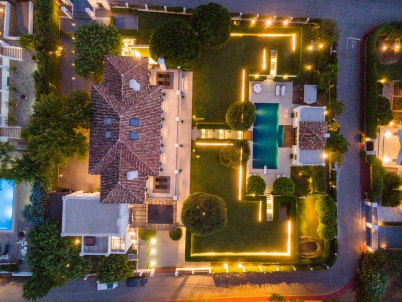 Chalet de 7 habitaciones en Marbella en venta con piscina garaje - 12.500.000 € (Ref: 10002362)