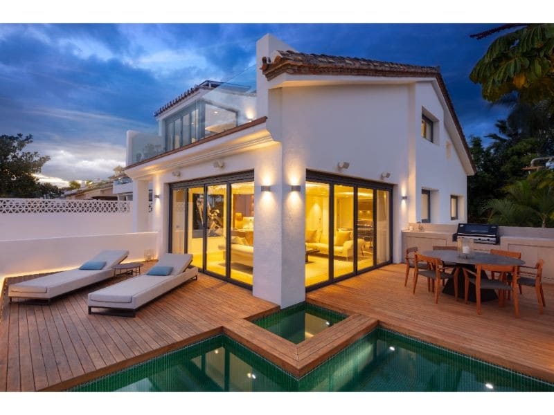 4 sypialnia Willa na sprzedaż w Marbella z basenem garażem - 9 695 000 € (Ref: 10002363)