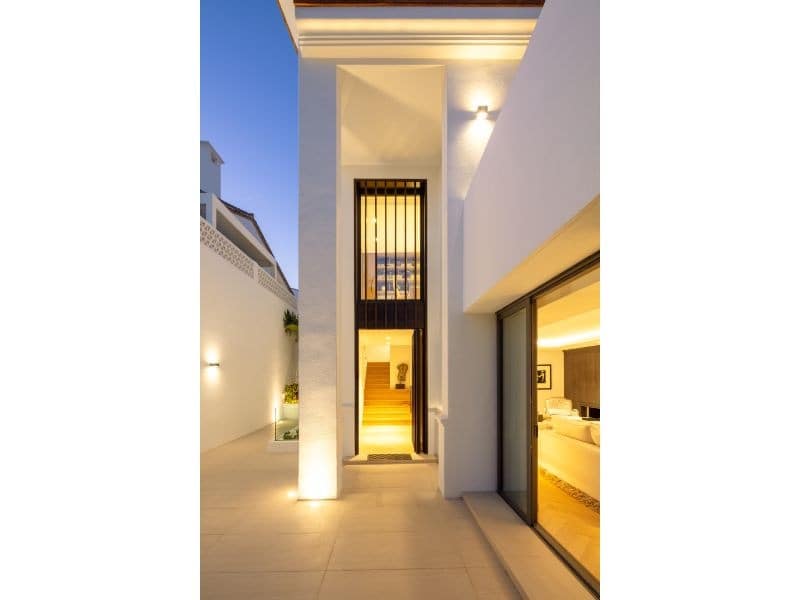 4 sypialnia Willa na sprzedaż w Marbella z basenem garażem - 9 695 000 € (Ref: 10002363)