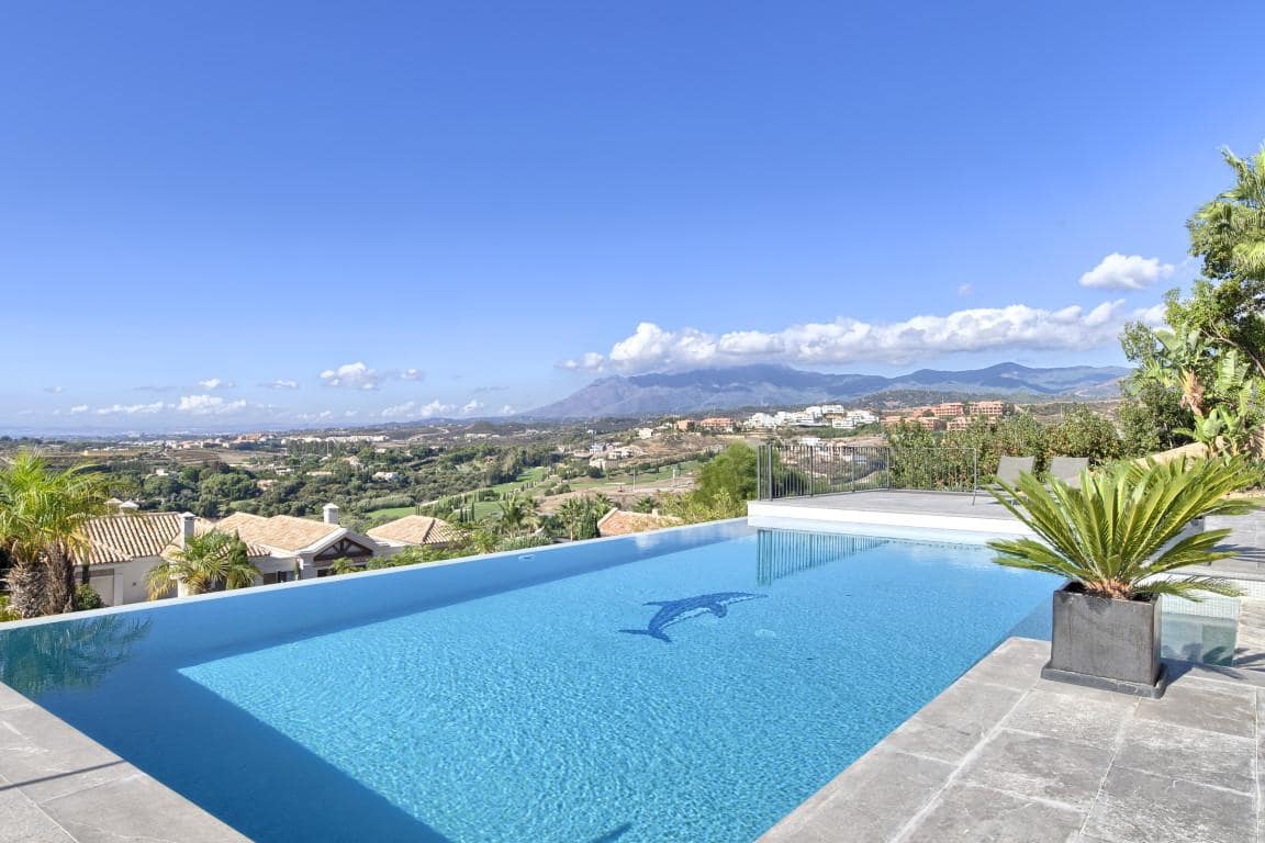 6 soveværelse Villa til salg i Marbella med swimmingpool garage - € 3.195.000 (Ref: 10002365)