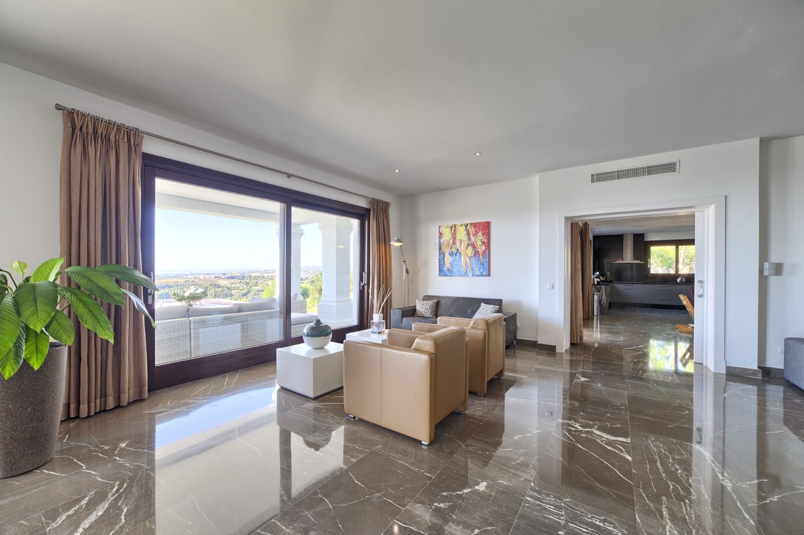 6 soveværelse Villa til salg i Marbella med swimmingpool garage - € 3.195.000 (Ref: 10002365)