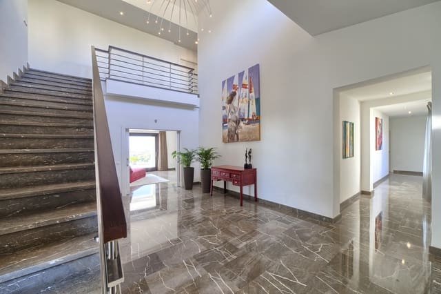 6 soveværelse Villa til salg i Marbella med swimmingpool garage - € 3.195.000 (Ref: 10002365)
