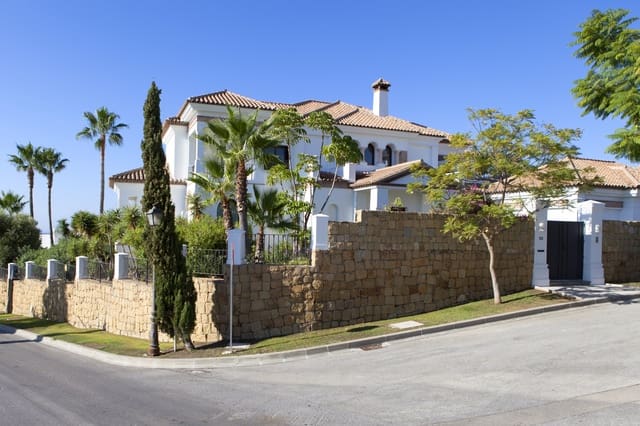 6 soveværelse Villa til salg i Marbella med swimmingpool garage - € 3.195.000 (Ref: 10002365)