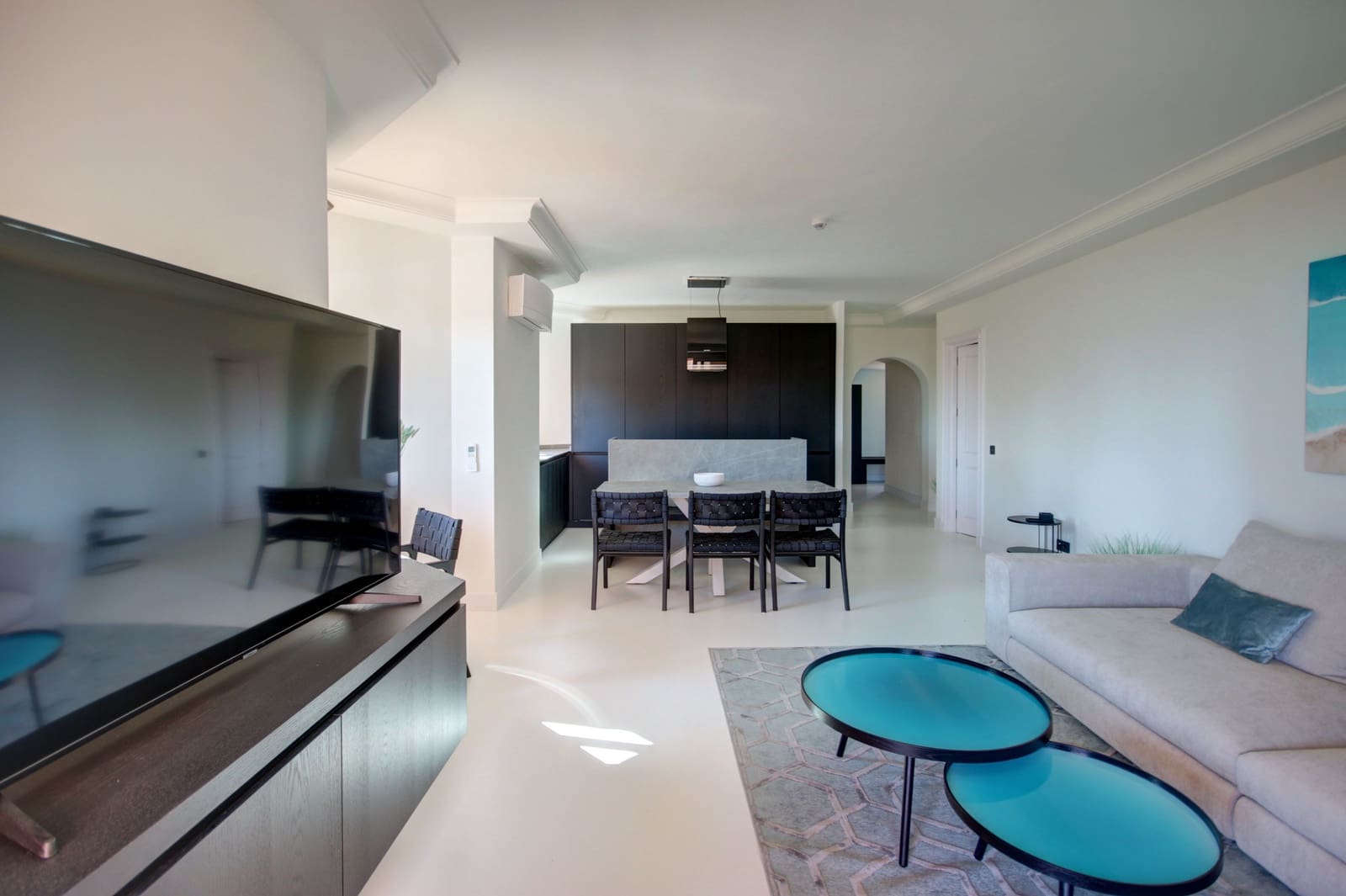 2 soverom Leilighet til salgs i Marbella med svømmebasseng garasje - € 895 000 (Ref: 10002366)