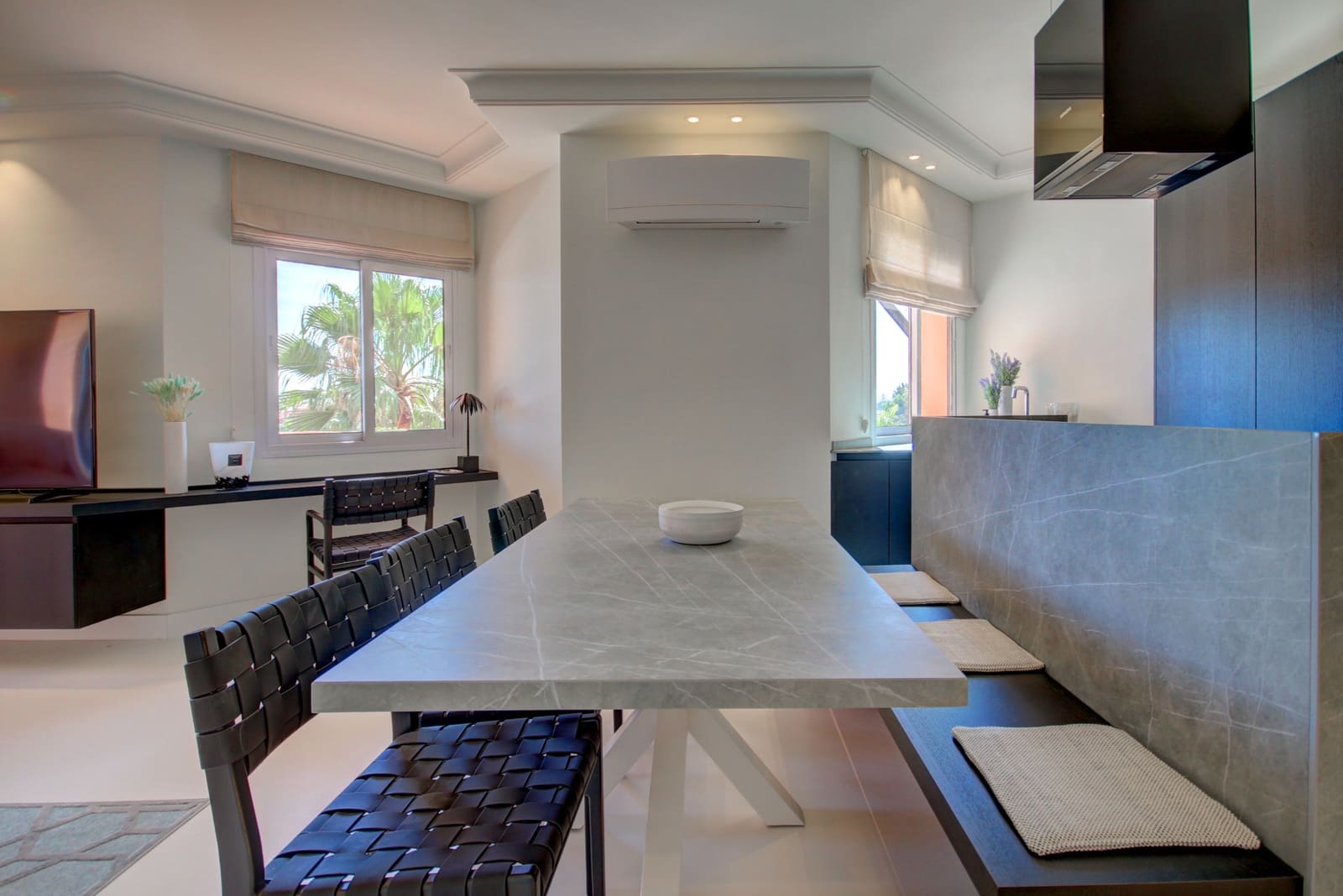2 soverom Leilighet til salgs i Marbella med svømmebasseng garasje - € 895 000 (Ref: 10002366)