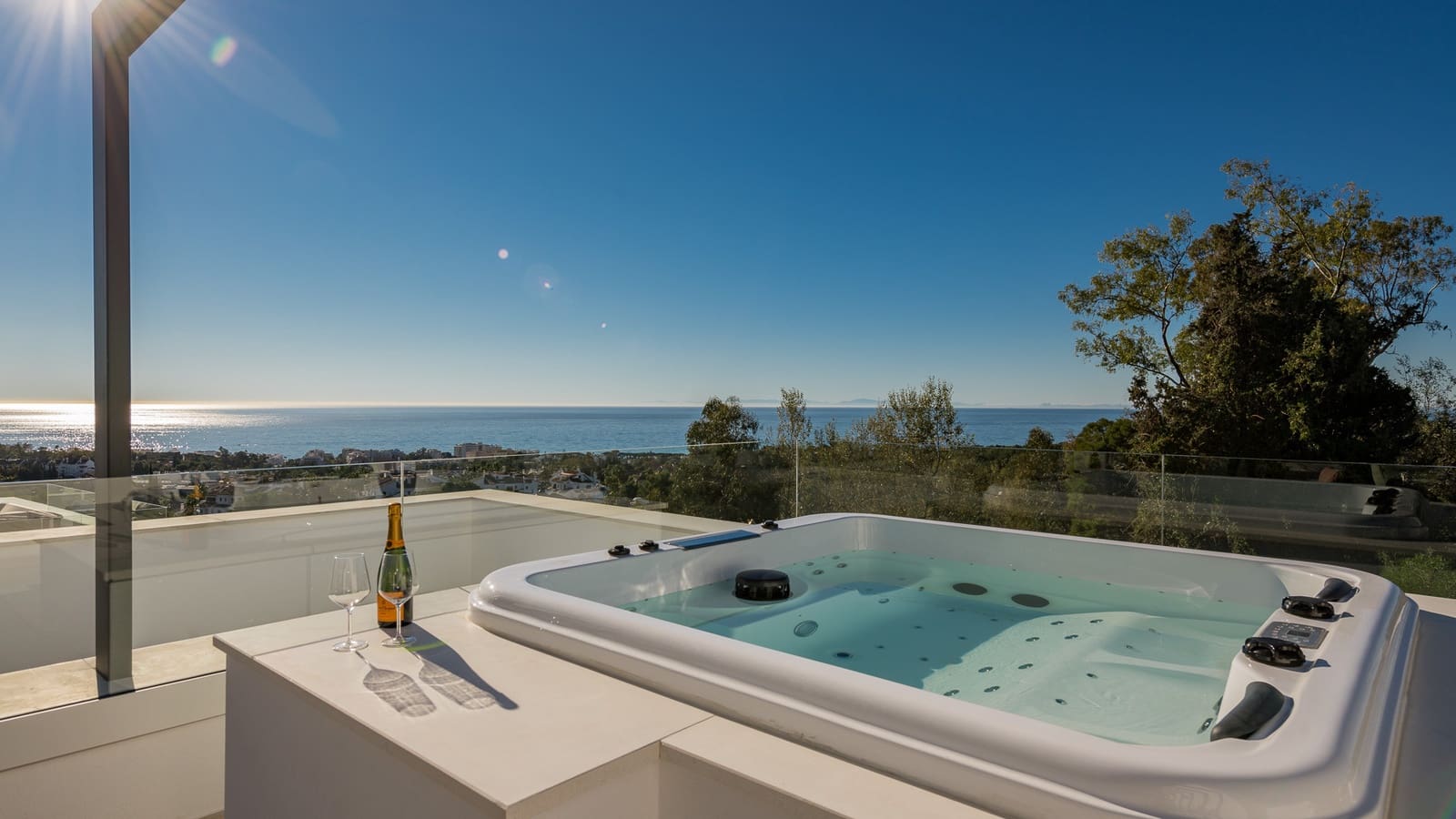 3 soverom Villa til salgs i Marbella med svømmebasseng garasje - € 1 950 000 (Ref: 10002368)