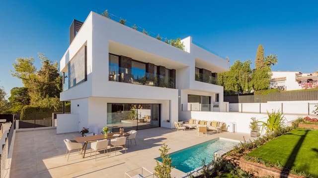 3 soverom Villa til salgs i Marbella med svømmebasseng garasje - € 1 950 000 (Ref: 10002368)